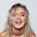 blondieluz Profile Picture