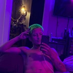 Profile picture of theboywithpurplehair
